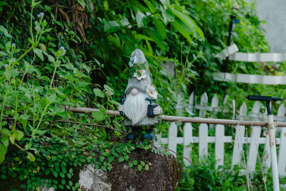 13 Gartentrends aus den 70er und 80er Jahren, die heute völlig überholt wären