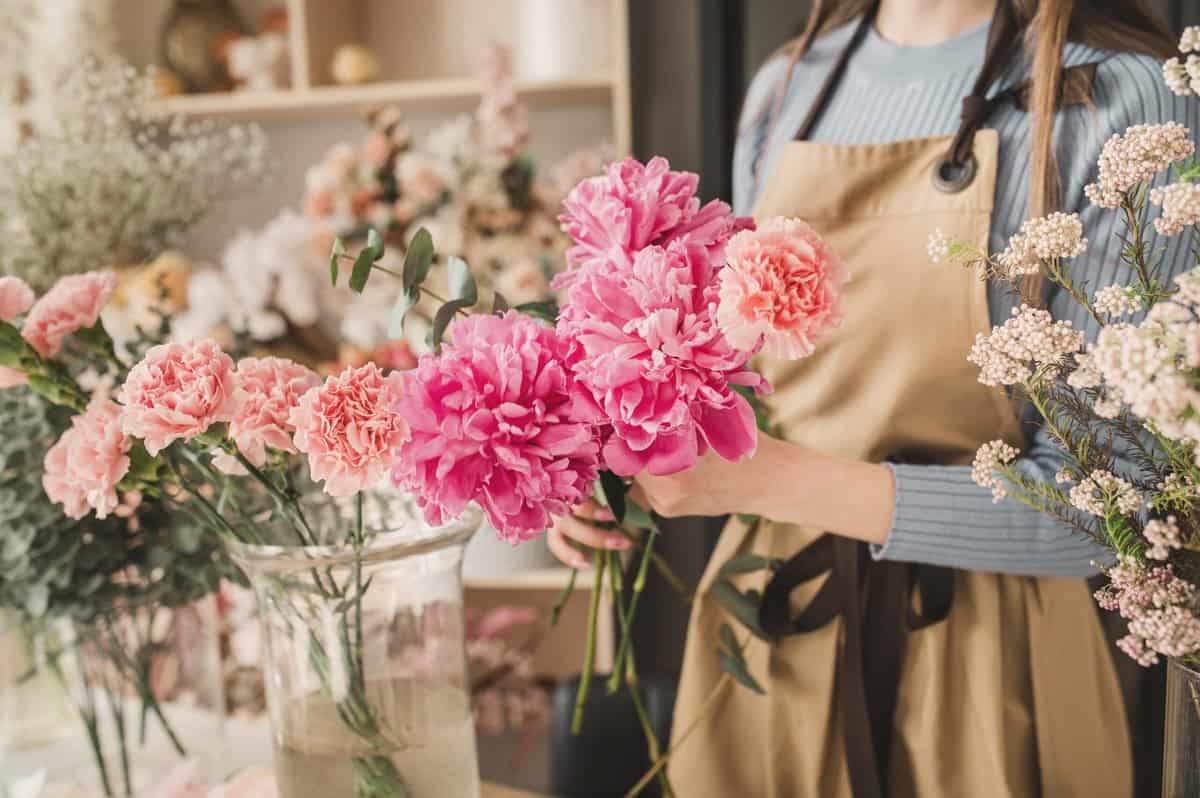 24 Romantische Blumenarrangements für den Valentinstag